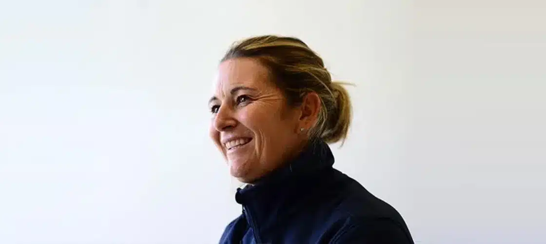 Charlotte Edwards official speaker profile image